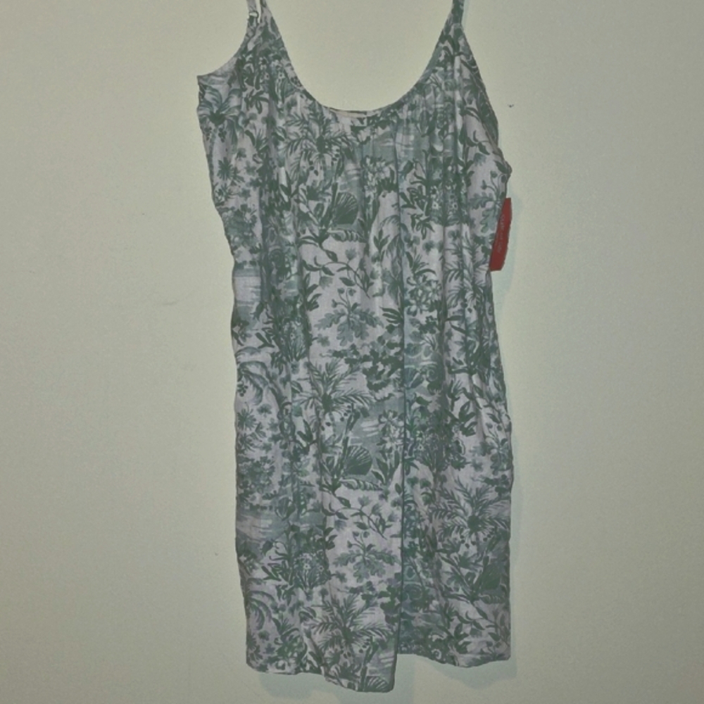 Floral Green Chemise. NWT. Linen Blend.